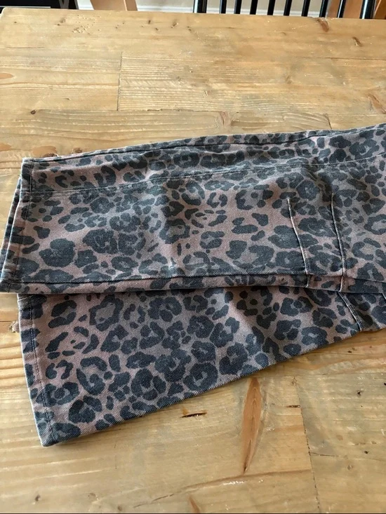 Look a like Free People barrel jeans. - Picture 4 of 4